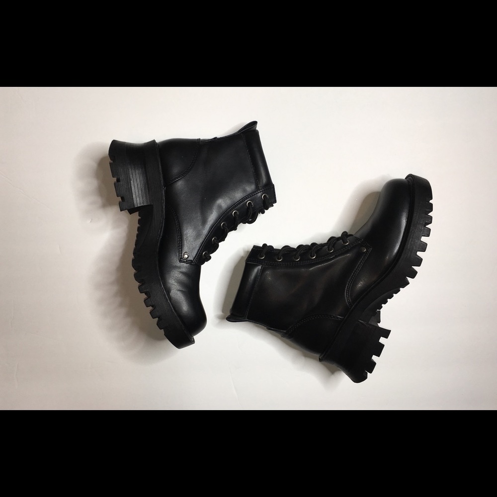 Women’s Combat Boots 🥾